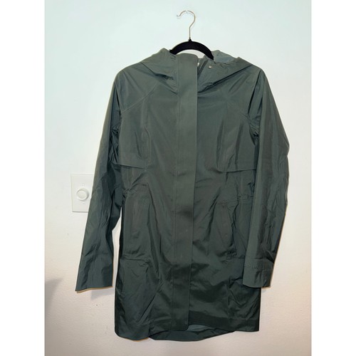 Lululemon rain rebel jacket - rain,