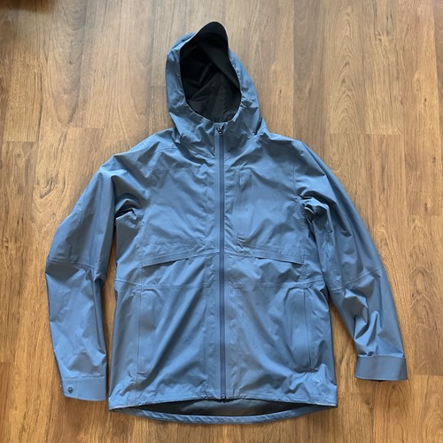 Lululemon outpour shell - lululemon,